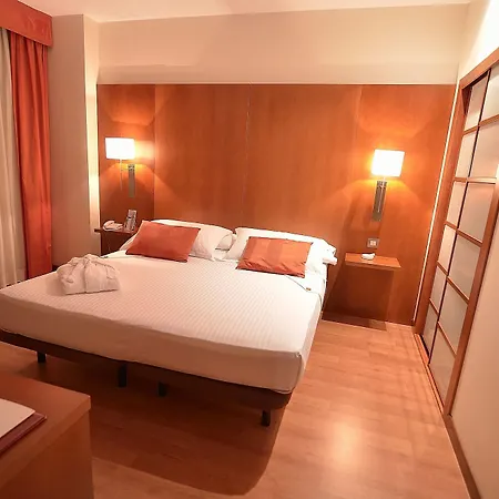 Xon's Valencia Hotel