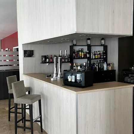 Xon's Valencia 4*