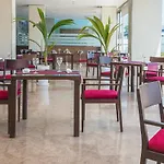 Xon's Valencia Hotel