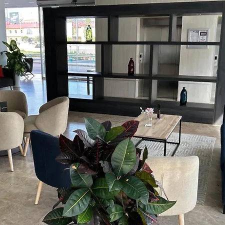 Xon's Valencia Otel Aldaia